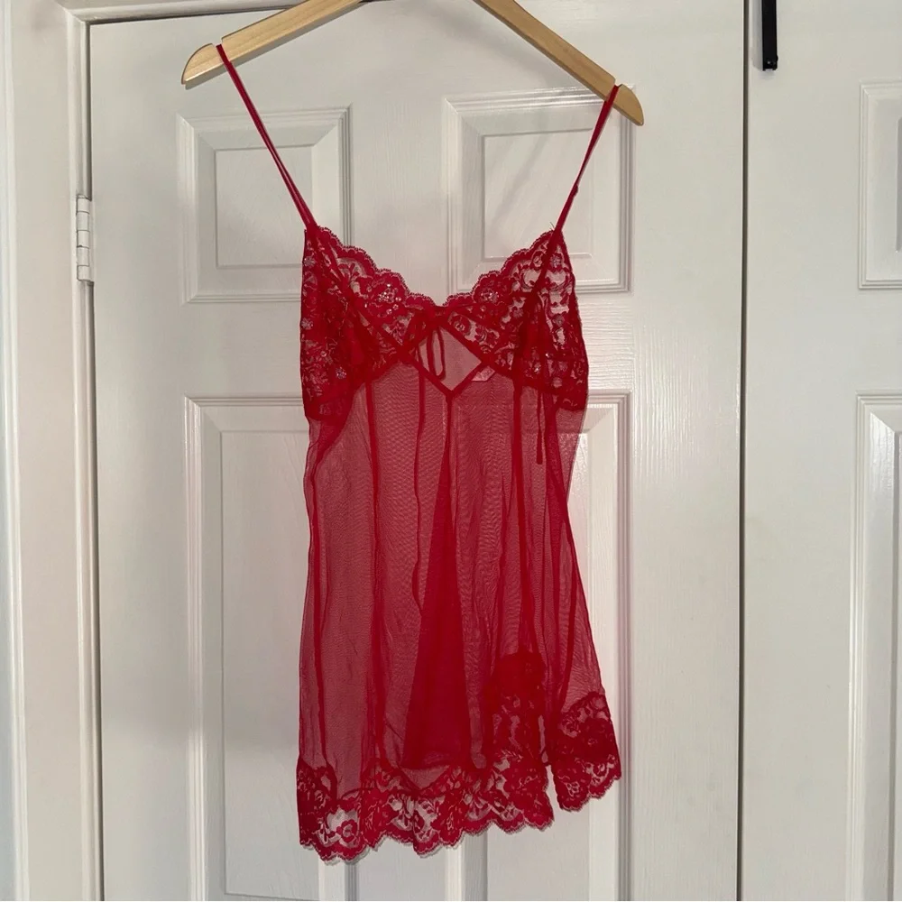 SOLD‼️Victoria’s Secret Red Lace Lingerie Slip
